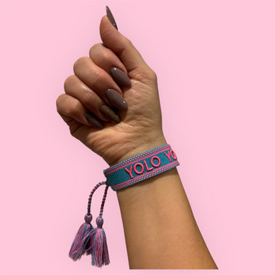 YOLO - Bestickte Armbänder