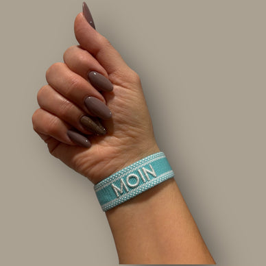 MOIN - Bestickte Armbänder