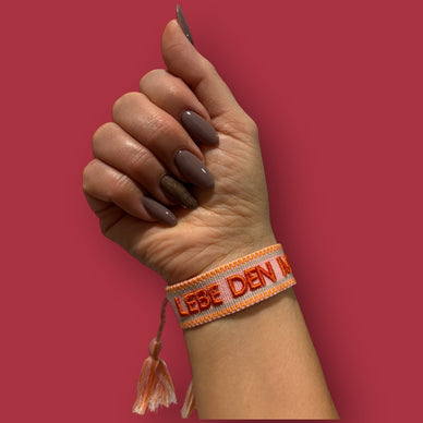 LEBE DEN MOMENT - Bestickte Armbänder
