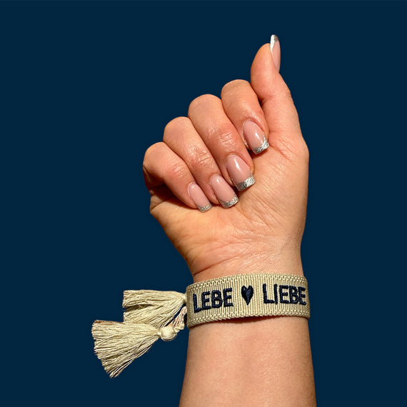 LEBE - LIEBE - Bestickte Armbänder