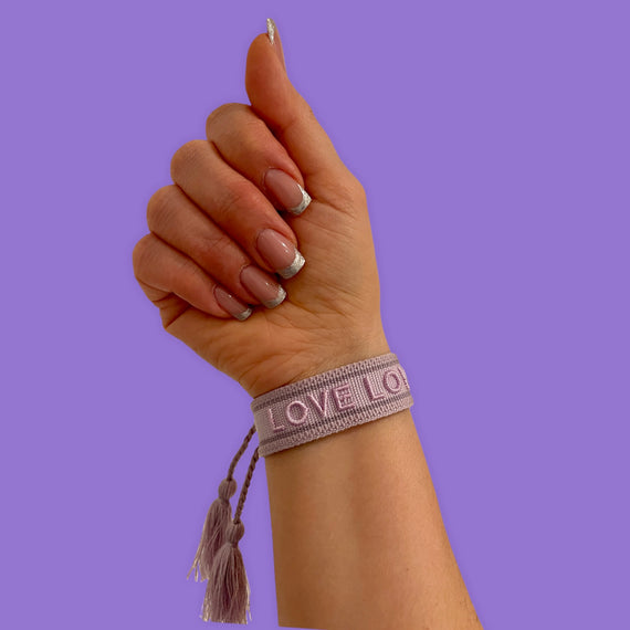 LOVE - Flieder - Bestickte Armbänder